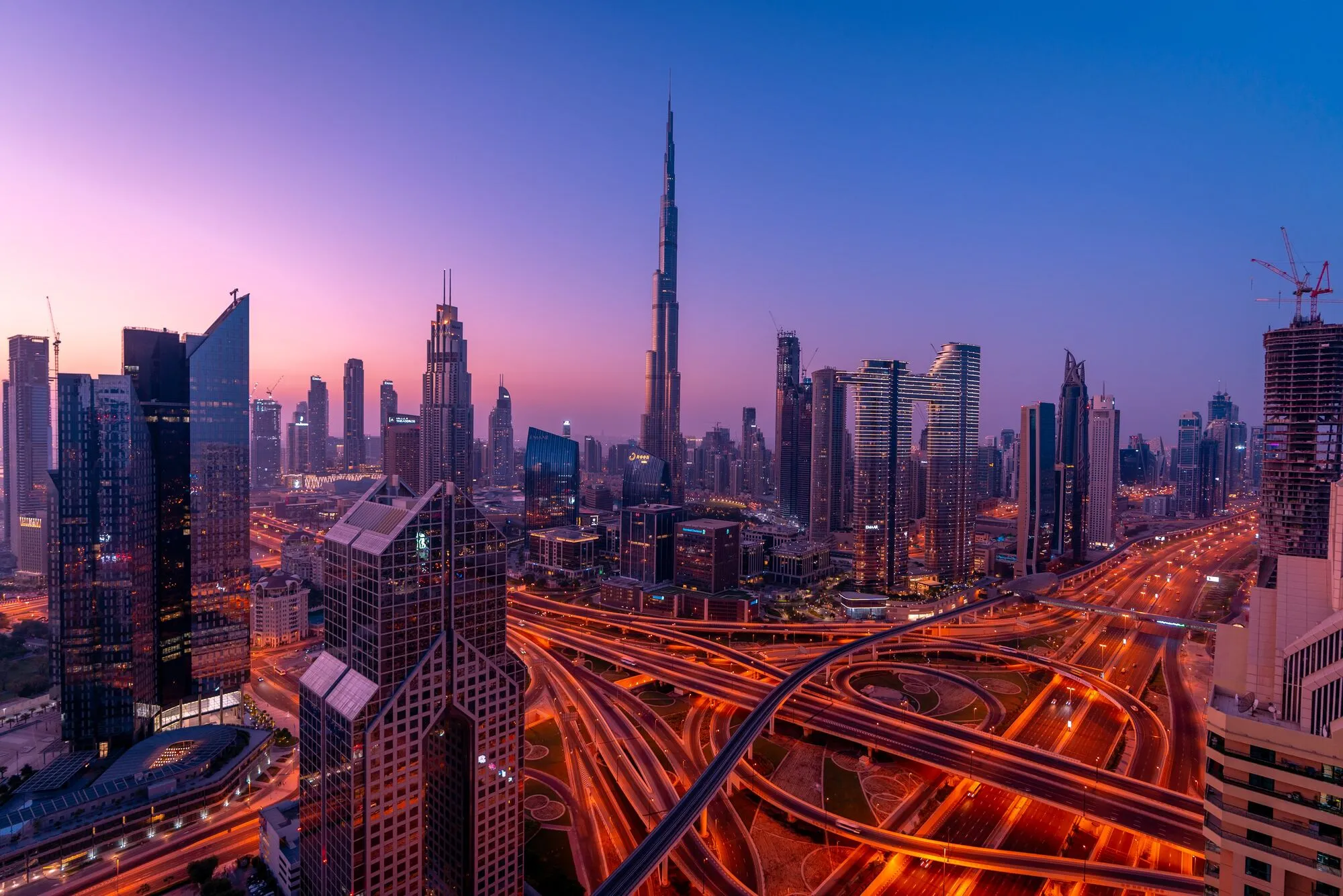 dubai-things-to-do-backpacking-main-image-hd-op.webp